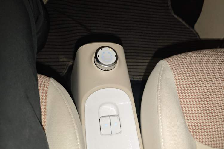 Used Wuling Hongguang MINIEV 2024 3rd Generation 215km Advanced Version Gear Lever