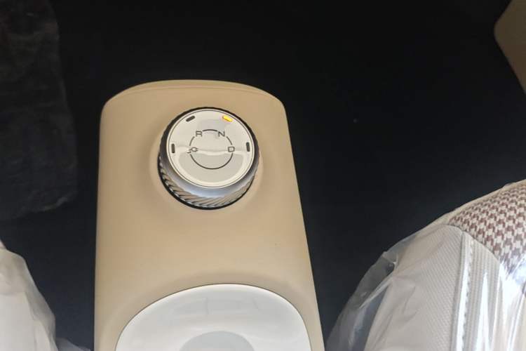 Used Wuling Hongguang MINIEV 2024 3rd Generation 215km Youth Edition Gear Lever