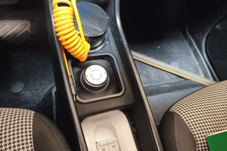 Used Wuling Hongguang MINIEV 2024 3rd Generation 215km Youth Edition Gear Lever