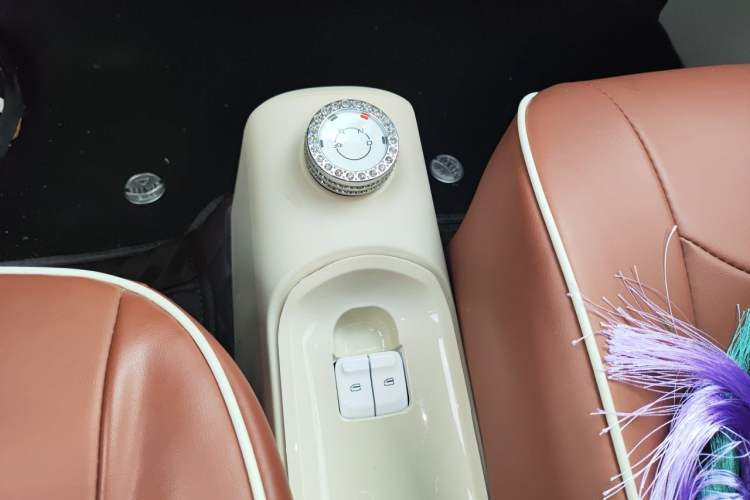 Used Wuling Hongguang MINIEV 2024 3rd Generation 215km Youth Edition Gear Lever