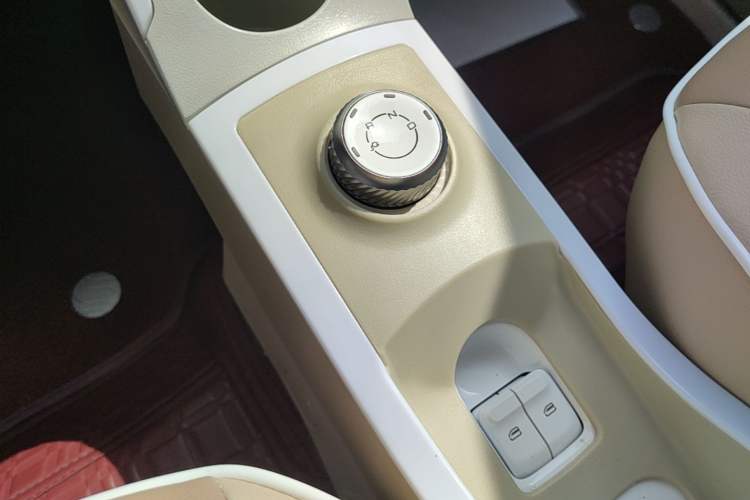 Used Wuling Hongguang MINIEV 2024 3rd Generation 215km Youth Edition Gear Lever