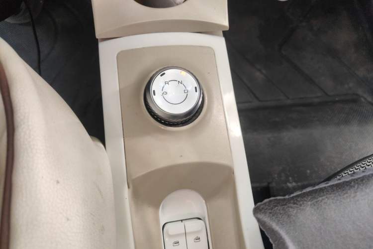 Used Wuling Hongguang MINIEV 2024 3rd Generation 215km Advanced Version Gear Lever