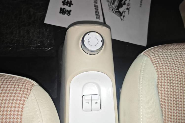 Used Wuling Hongguang MINIEV 2024 3rd Generation 215km Youth Edition Gear Lever
