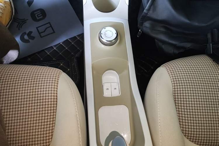 Used Wuling Hongguang MINIEV 2024 3rd Generation 215km Youth Edition Gear Lever
