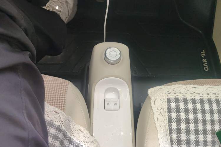 Used Wuling Hongguang MINIEV 2024 3rd Generation 215km Youth Edition Gear Lever