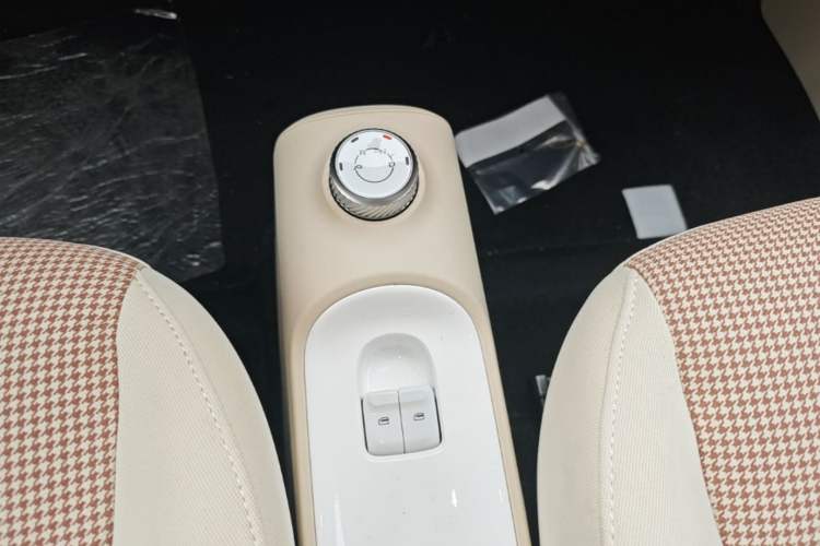 Used Wuling Hongguang MINIEV 2024 3rd Generation 215km Youth Edition Gear Lever
