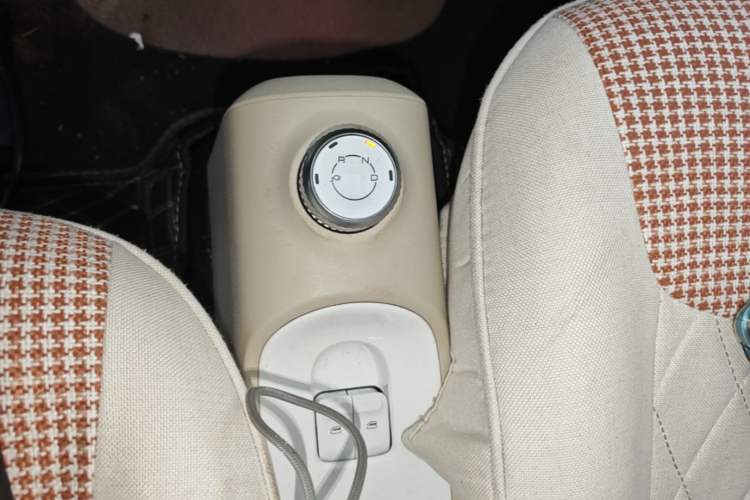 Used Wuling Hongguang MINIEV 2024 3rd Generation 215km Advanced Version Gear Lever
