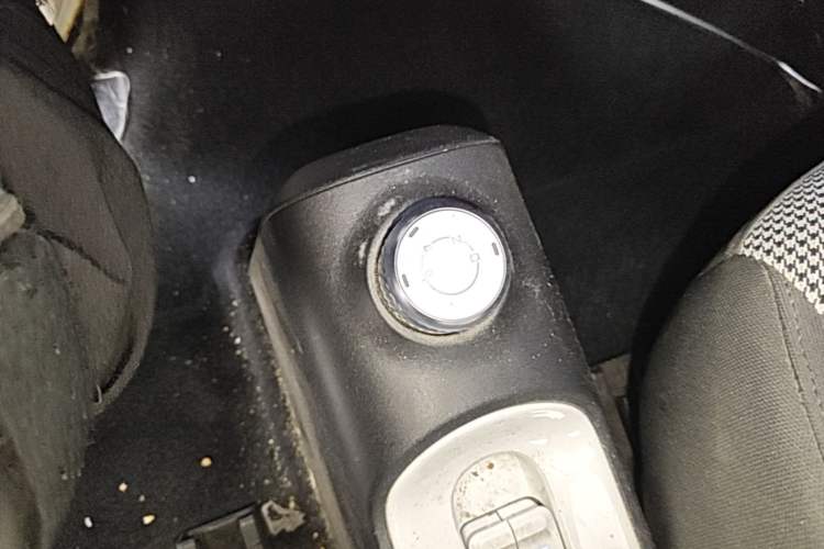 Used Wuling Hongguang MINIEV 2024 3rd Generation 215km Youth Edition Gear Lever