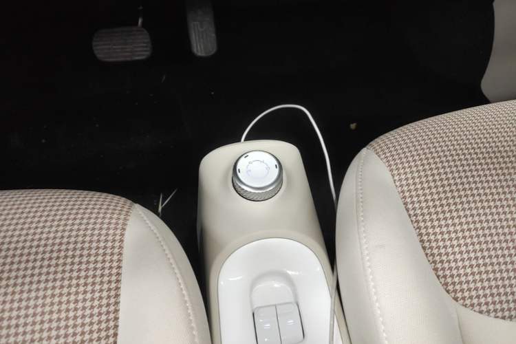 Used Wuling Hongguang MINIEV 2024 3rd Generation 215km Advanced Version Gear Lever