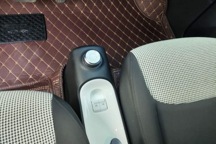 Used Wuling Hongguang MINIEV 2024 3rd Generation 215km Advanced Version Gear Lever