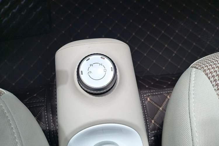 Used Wuling Hongguang MINIEV 2024 3rd Generation 215km Advanced Version Gear Lever