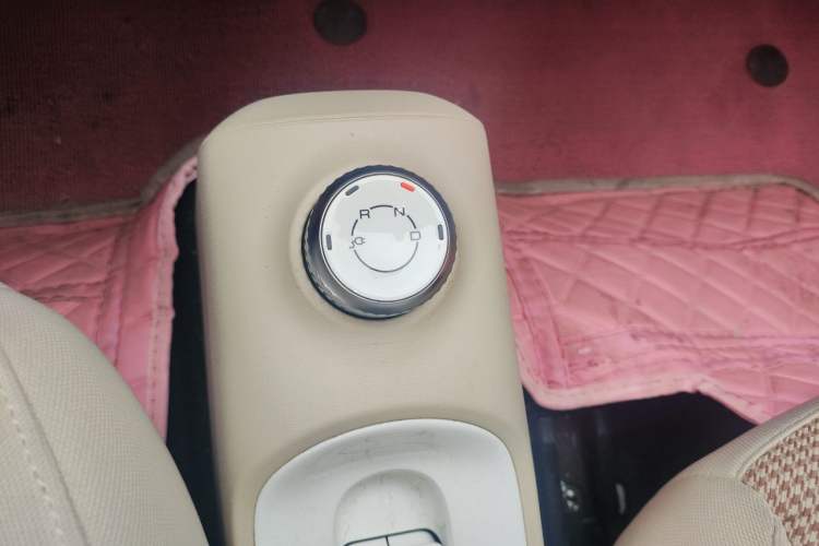 Used Wuling Hongguang MINIEV 2024 3rd Generation 215km Youth Edition Gear Lever
