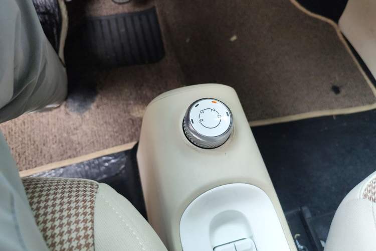 Used Wuling Hongguang MINIEV 2024 3rd Generation 215km Youth Edition Gear Lever