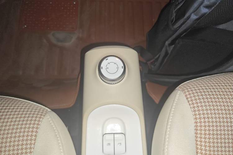 Used Wuling Hongguang MINIEV 2024 3rd Generation 215km Youth Edition Gear Lever