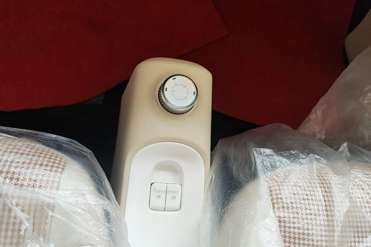 Used Wuling Hongguang MINIEV 2024 3rd Generation 215km Youth Edition Gear Lever