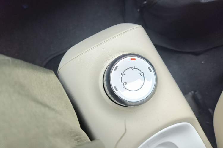 Used Wuling Hongguang MINIEV 2024 3rd Generation 215km Youth Edition Gear Lever