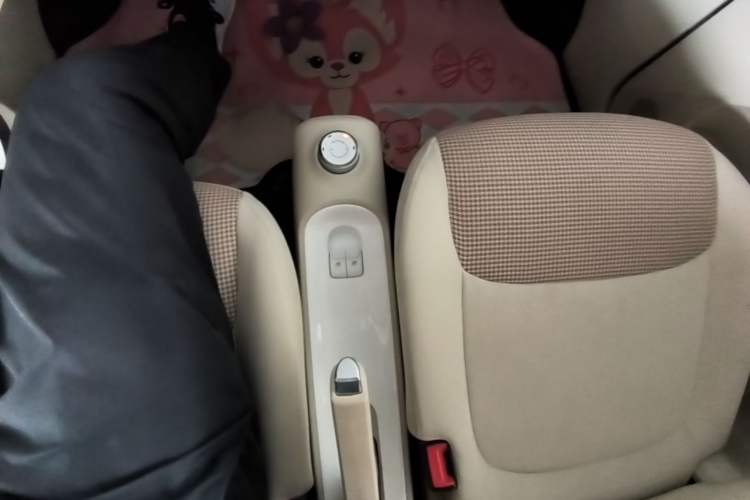 Used Wuling Hongguang MINIEV 2024 3rd Generation 215km Youth Edition Gear Lever