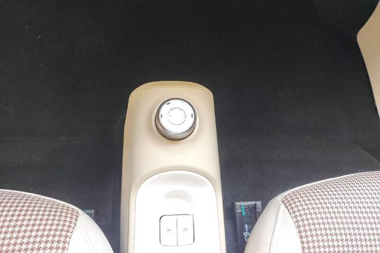 Used Wuling Hongguang MINIEV 2024 3rd Generation 215km Advanced Version Gear Lever