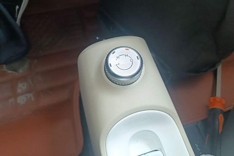 Used Wuling Hongguang MINIEV 2024 3rd Generation 215km Youth Edition Gear Lever