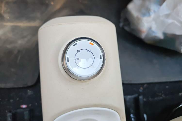 Used Wuling Hongguang MINIEV 2024 3rd Generation 215km Advanced Version Gear Lever