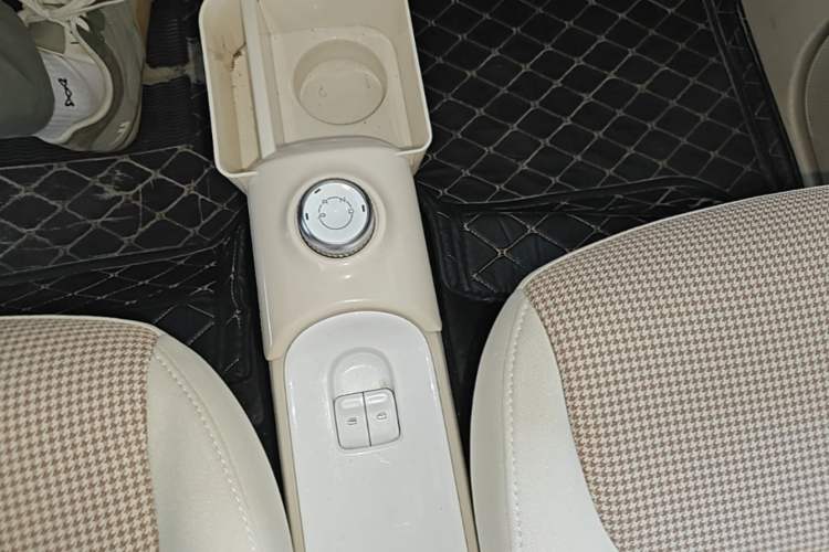 Used Wuling Hongguang MINIEV 2024 3rd Generation 215km Advanced Version Gear Lever
