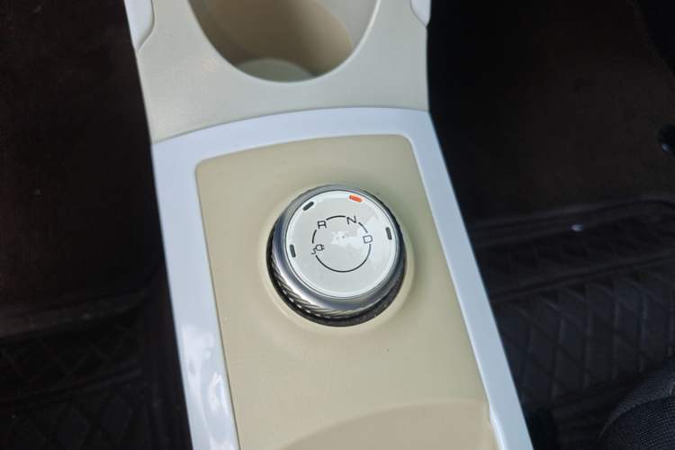 Used Wuling Hongguang MINIEV 2024 3rd Generation 215km Youth Edition Gear Lever