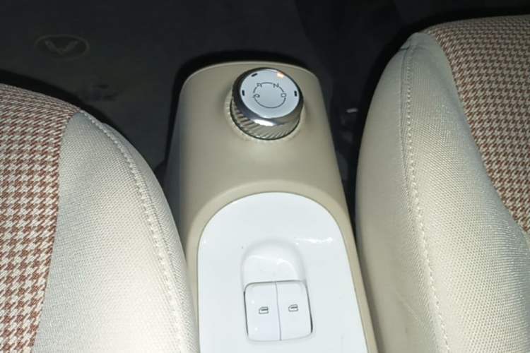 Used Wuling Hongguang MINIEV 2024 3rd Generation 215km Advanced Version Gear Lever
