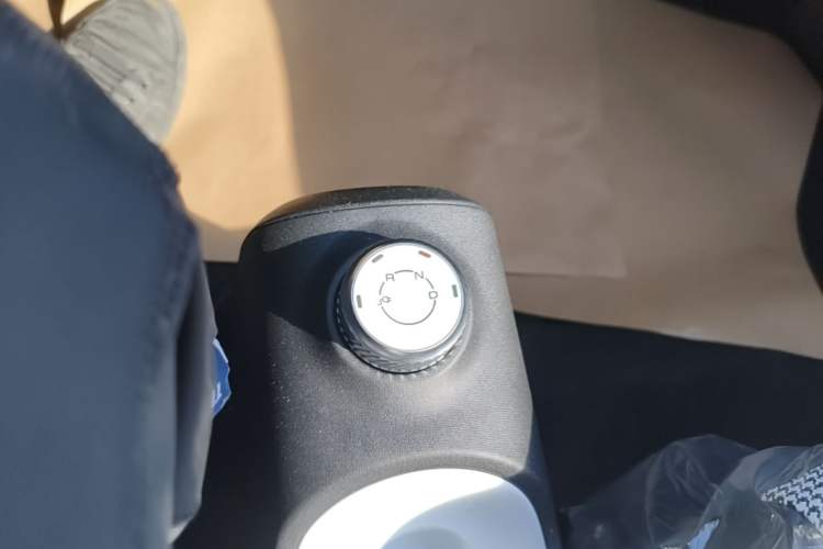 Used Wuling Hongguang MINIEV 2024 3rd Generation 215km Youth Edition Gear Lever