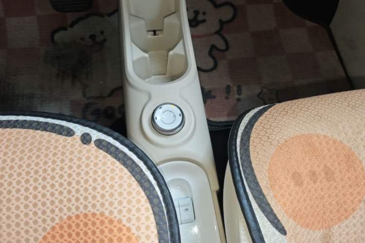 Used Wuling Hongguang MINIEV 2024 3rd Generation 215km Youth Edition Gear Lever