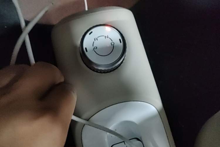 Used Wuling Hongguang MINIEV 2024 3rd Generation 215km Youth Edition Gear Lever