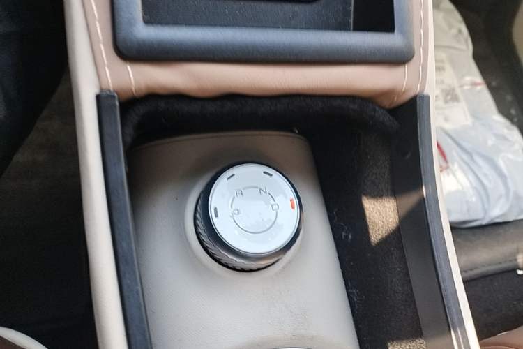 Used Wuling Hongguang MINIEV 2024 3rd Generation 170 km Gear Lever