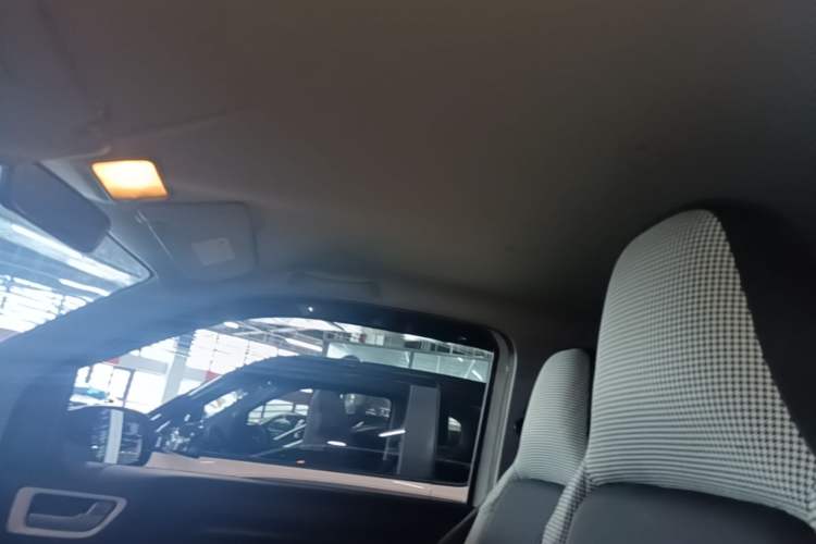 Used Wuling Hongguang MINIEV 2024 3rd Generation 215km Youth Edition Headliner