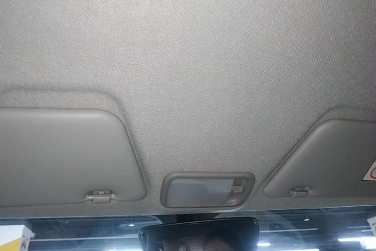 Used Wuling Hongguang MINIEV 2024 3rd Generation 215km Youth Edition Headliner