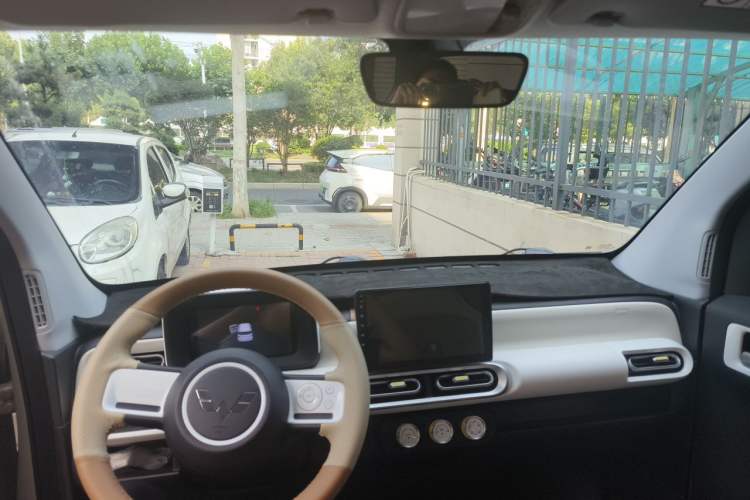 Used Wuling Hongguang MINIEV 2024 3rd Generation 215km Youth Edition Headliner