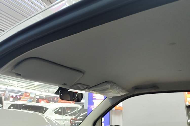 Used Wuling Hongguang MINIEV 2024 3rd Generation 215km Youth Edition Headliner