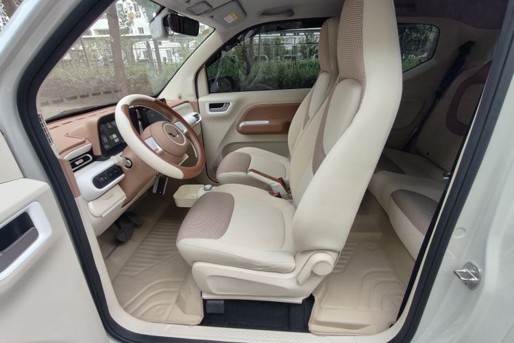 Used Wuling Hongguang MINIEV 2024 3rd Generation 215km Advanced Version Interior 1