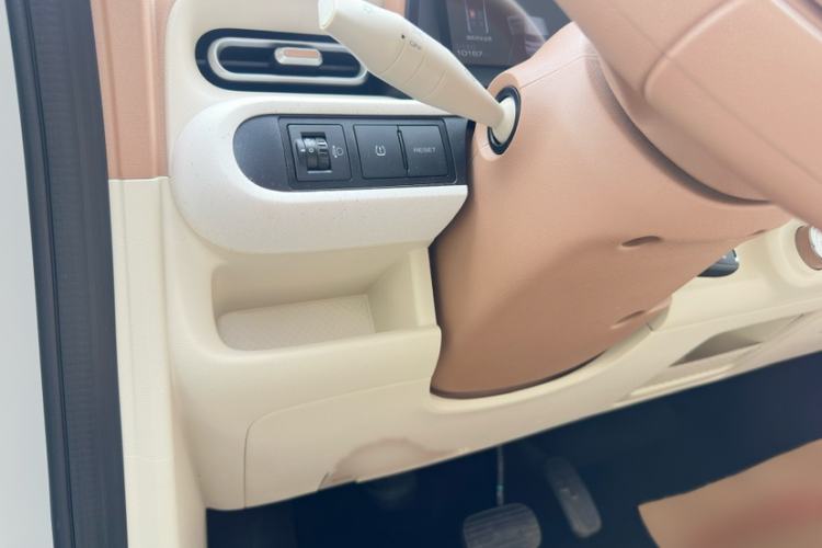 Used Wuling Hongguang MINIEV 2024 3rd Generation 215km Youth Edition Interior 1