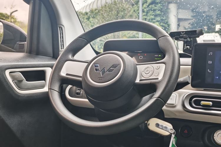 Used Wuling Hongguang MINIEV 2024 3rd Generation 215km Advanced Version Interior 1