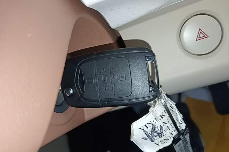 Used Wuling Hongguang MINIEV 2024 3rd Generation 215km Youth Edition Interior 1