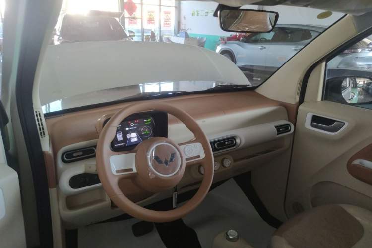 Used Wuling Hongguang MINIEV 2024 3rd Generation 215km Youth Edition Interior 1