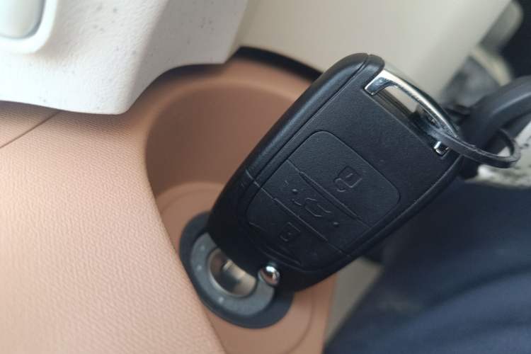Used Wuling Hongguang MINIEV 2024 3rd Generation 215km Youth Edition Interior 1