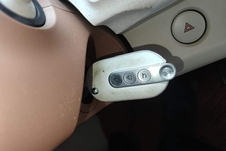 Used Wuling Hongguang MINIEV 2024 3rd Generation 215km Advanced Version Interior 1