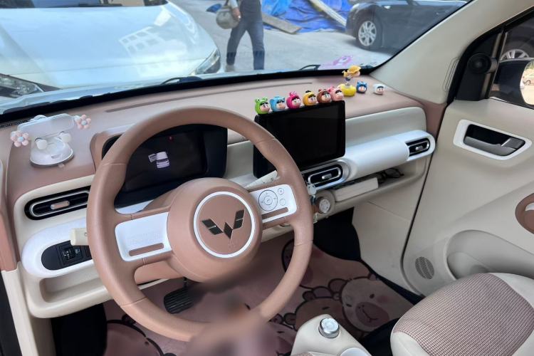 Used Wuling Hongguang MINIEV 2024 3rd Generation 215km Youth Edition Interior 1