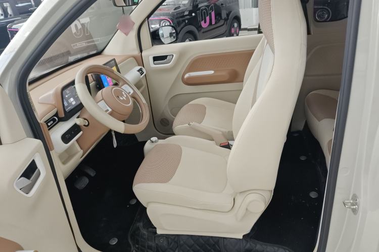 Used Wuling Hongguang MINIEV 2024 3rd Generation 215km Youth Edition Interior 1