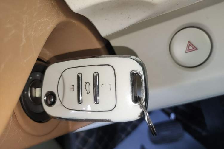 Used Wuling Hongguang MINIEV 2024 3rd Generation 215km Youth Edition Interior 1