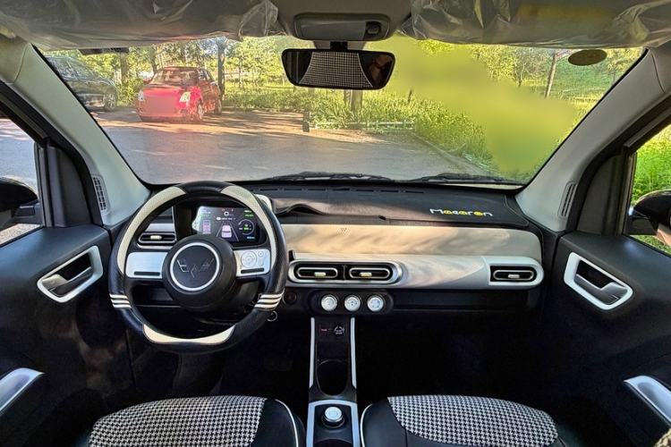 Used Wuling Hongguang MINIEV 2024 3rd Generation 215km Youth Edition Interior 1
