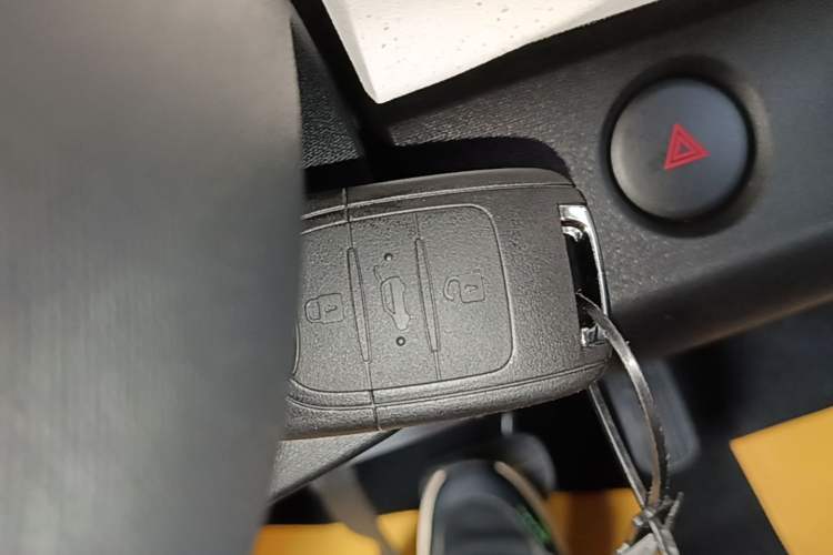 Used Wuling Hongguang MINIEV 2024 3rd Generation 215km Youth Edition Interior 1
