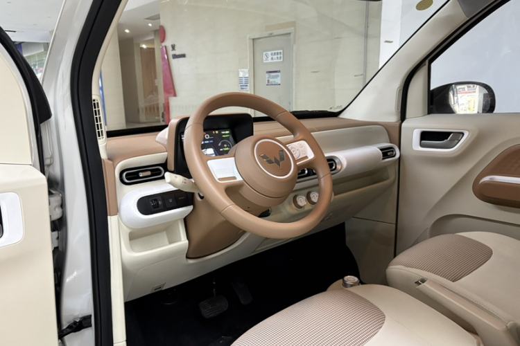 Used Wuling Hongguang MINIEV 2024 3rd Generation 215km Youth Edition Interior 11