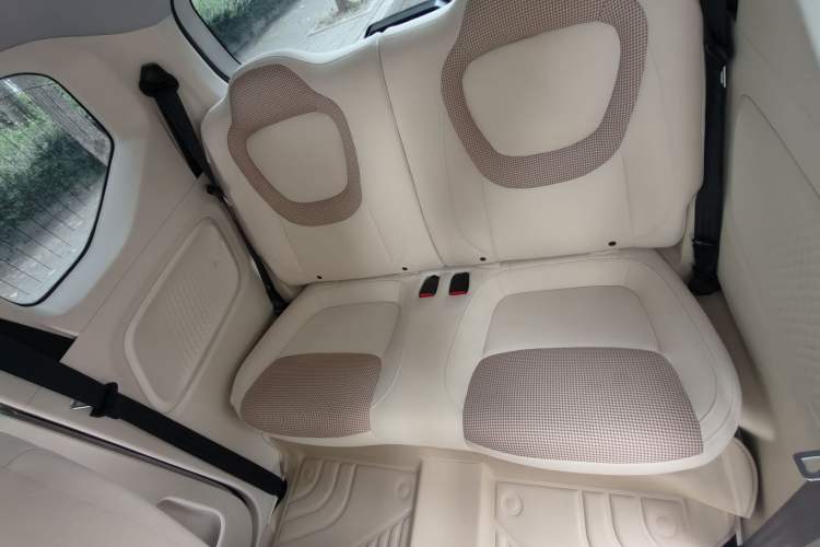 Used Wuling Hongguang MINIEV 2024 3rd Generation 215km Advanced Version Interior 2