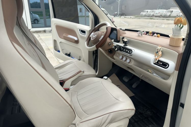 Used Wuling Hongguang MINIEV 2024 3rd Generation 215km Youth Edition Interior 2
